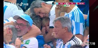 韩国足球中场 韩国足球中场